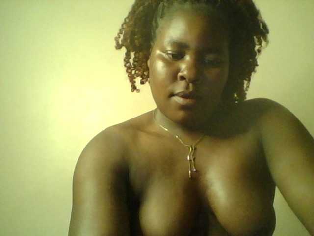 Royalsexy live cam on BongaCams