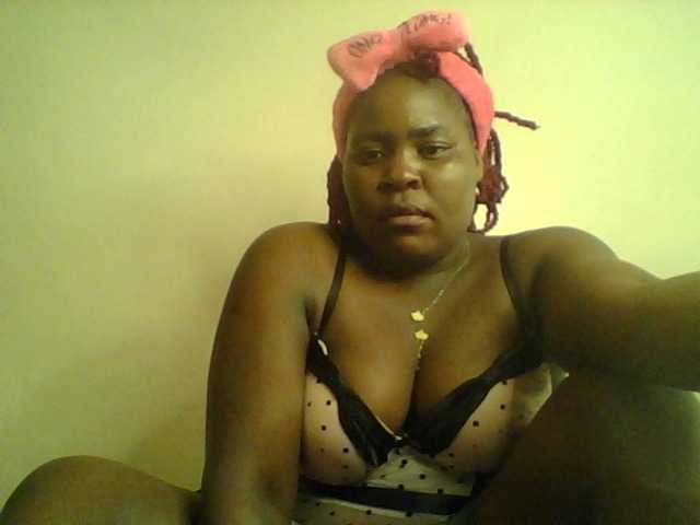 Royalsexy live cam on BongaCams