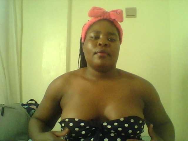 Royalsexy live cam on BongaCams
