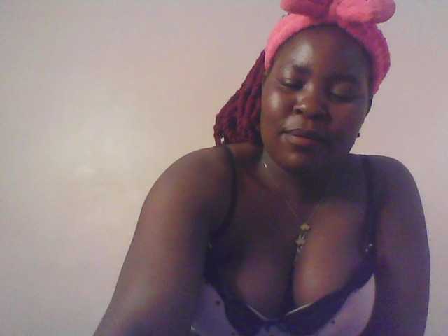 Royalsexy live cam on BongaCams