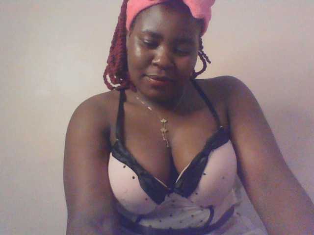 Royalsexy live cam on BongaCams