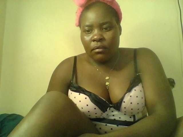 Royalsexy live cam on BongaCams