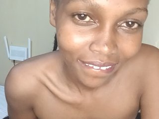 PrettyDoll3's Live Webcam