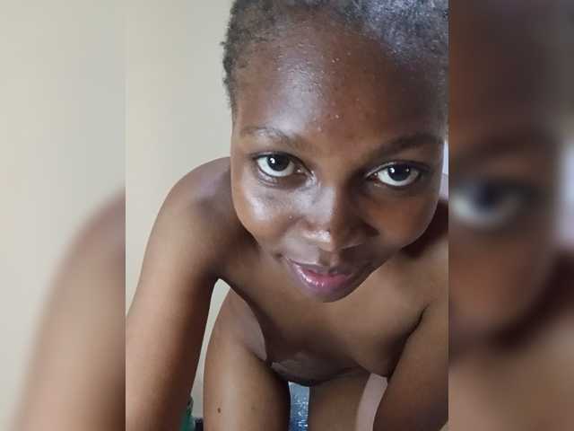 PrettyDoll3 live cam preview