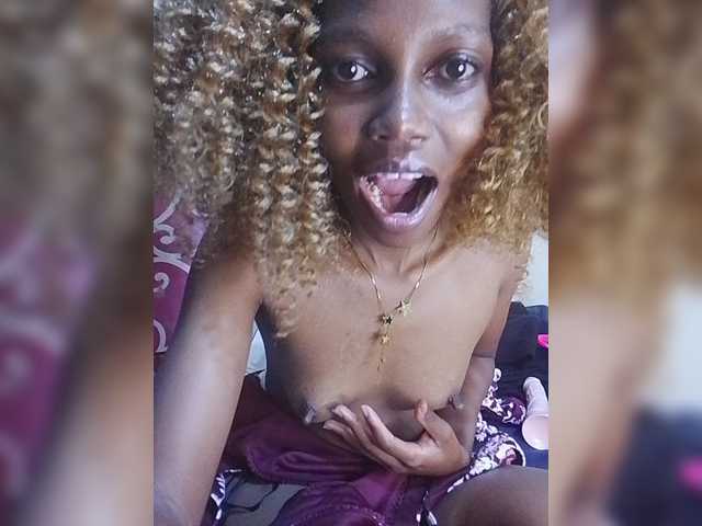PrettyDoll3 live cam on BongaCams