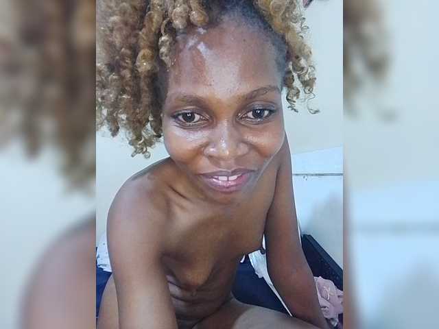 PrettyDoll3 live cam on BongaCams