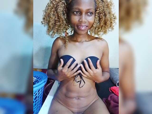 PrettyDoll3 live cam on BongaCams