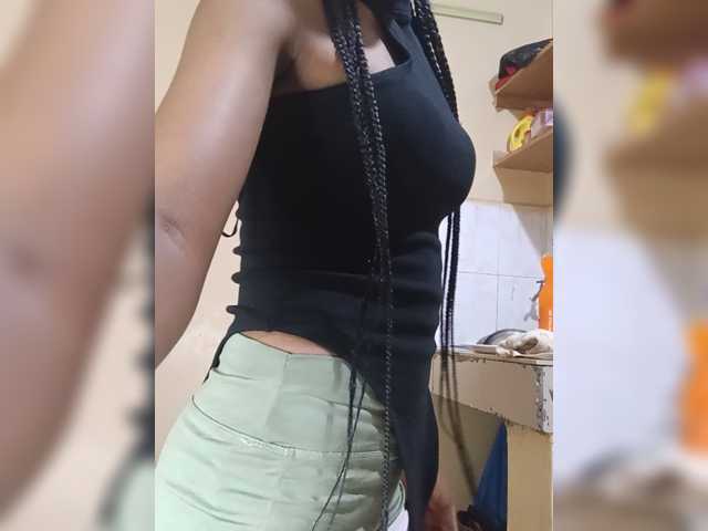 PrettyDoll3 live cam preview