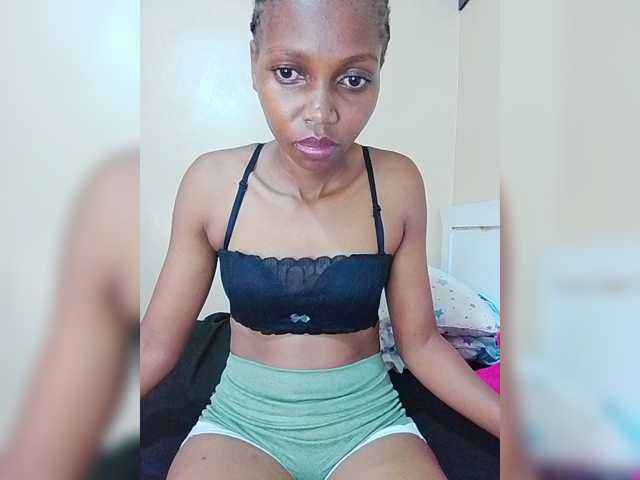 PrettyDoll3 live cam on BongaCams