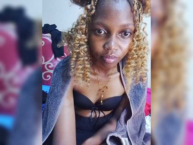 PrettyDoll3 live cam on BongaCams
