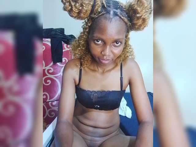 PrettyDoll3 live cam on BongaCams