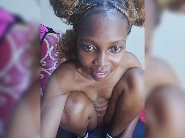PrettyDoll3 live cam on BongaCams
