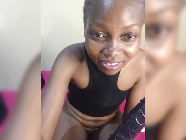 PrettyDoll3 live cam on BongaCams