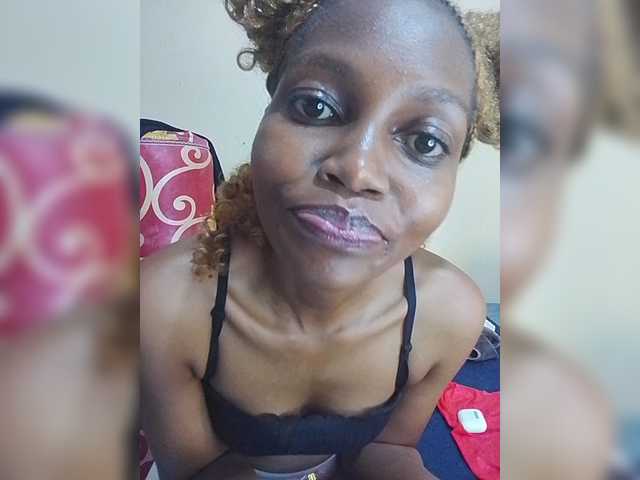 PrettyDoll3 live cam on BongaCams