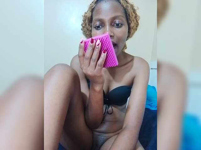 PrettyDoll3 live cam on BongaCams