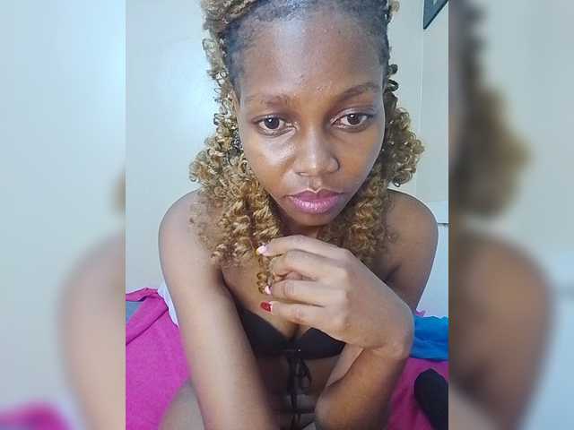 PrettyDoll3 live cam on BongaCams