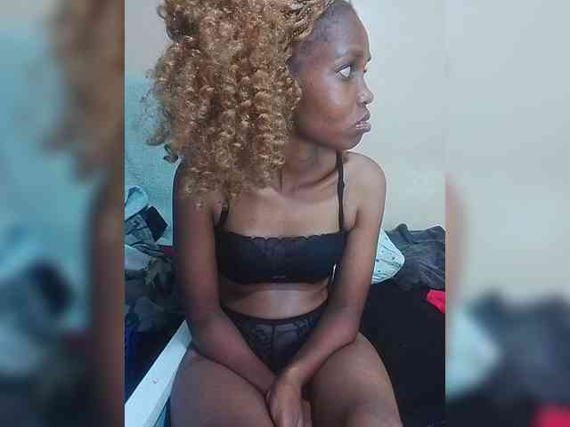 PrettyDoll3 webcam