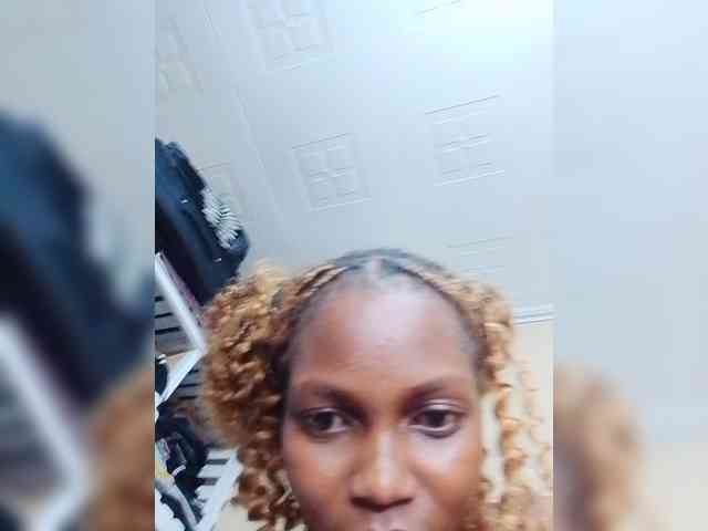 PrettyDoll3 webcam