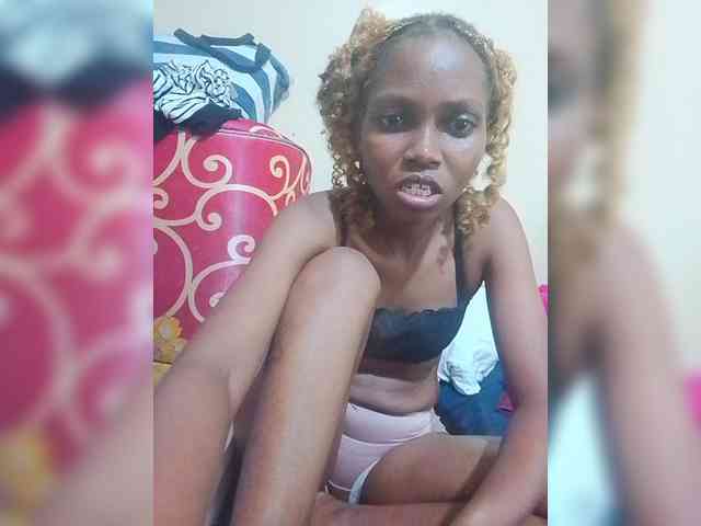 PrettyDoll3 webcam