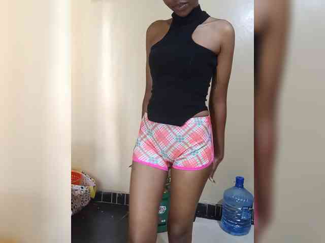 PrettyDoll3 webcam