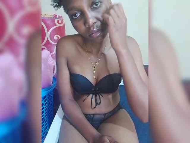 PrettyDoll3 webcam