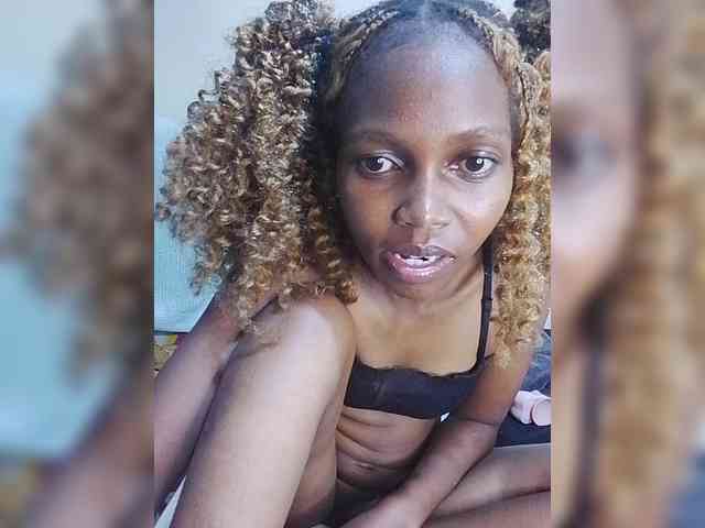 PrettyDoll3 webcam