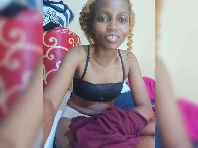 PrettyDoll3 webcam