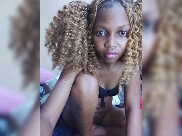 PrettyDoll3 Live Webcam on BongaCams