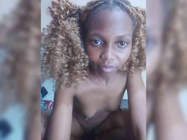 PrettyDoll3 webcam