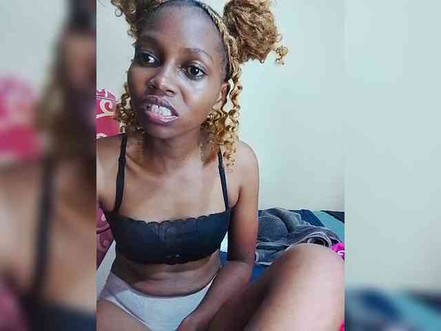 PrettyDoll3 webcam