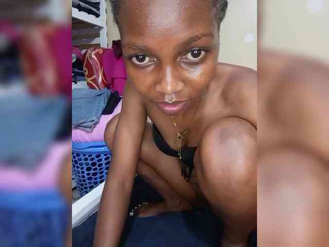PrettyDoll3 webcam