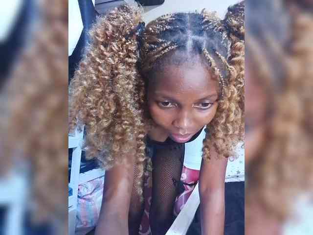 PrettyDoll3 webcam