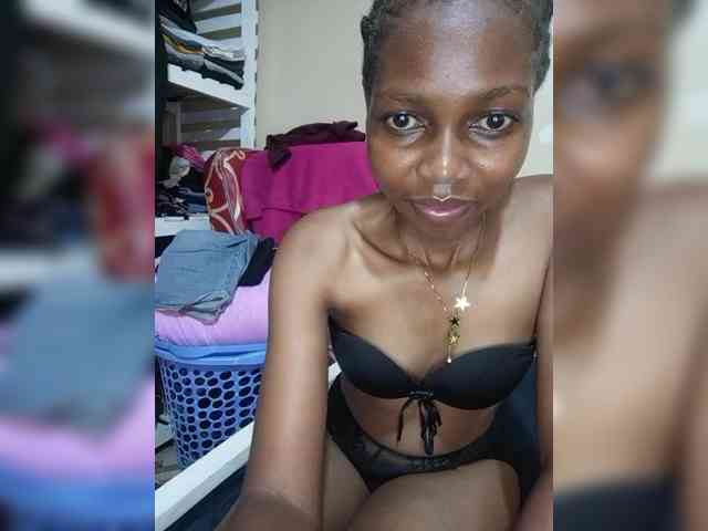 PrettyDoll3 webcam