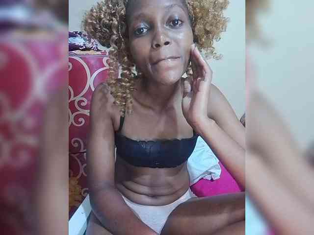 PrettyDoll3 webcam