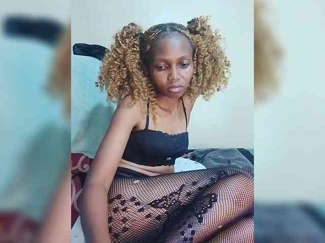 PrettyDoll3 webcam
