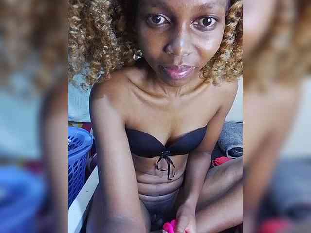 PrettyDoll3 webcam