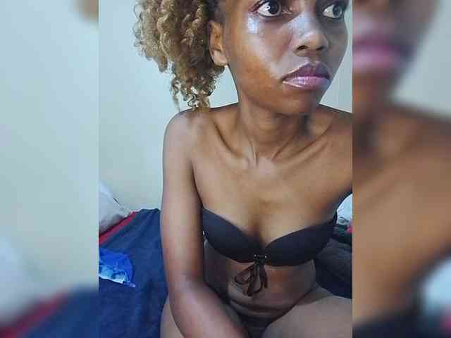PrettyDoll3 webcam