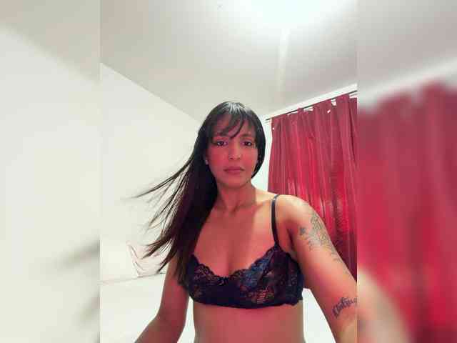 mylasantana's live room