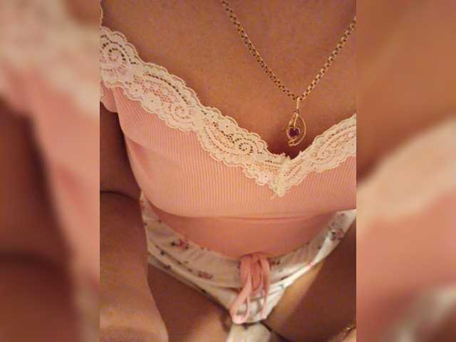 MilashkaSviti live cam on BongaCams
