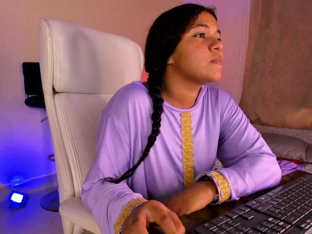 Shaira-Massu live cam on BongaCams