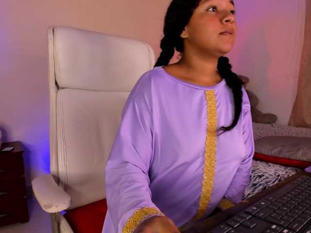 Shaira-Massu live cam on BongaCams