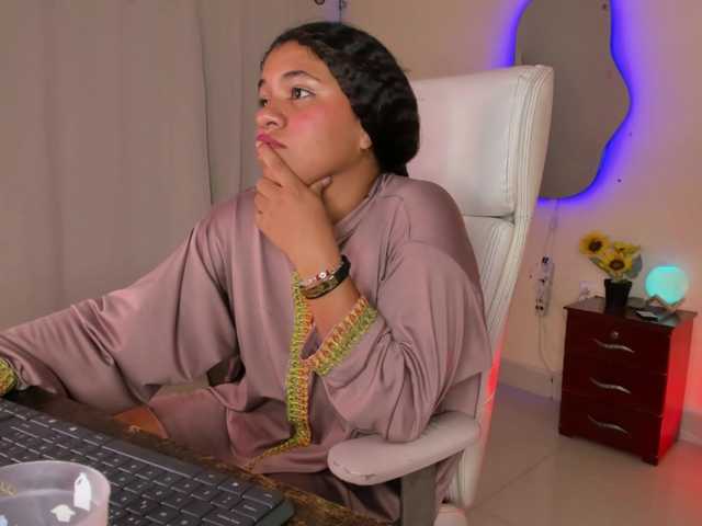 Shaira-Massu live cam on BongaCams