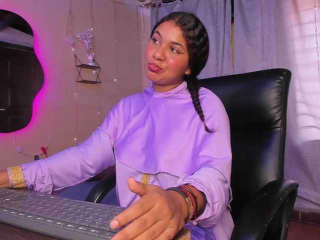 Shaira-Massu live cam on BongaCams