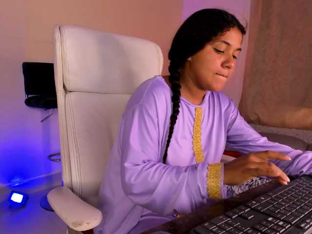 Shaira-Massu live cam on BongaCams