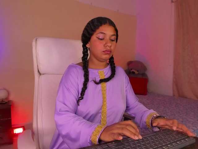 Shaira-Massu live cam on BongaCams