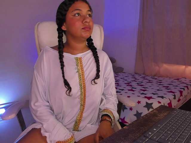Shaira-Massu live cam on BongaCams