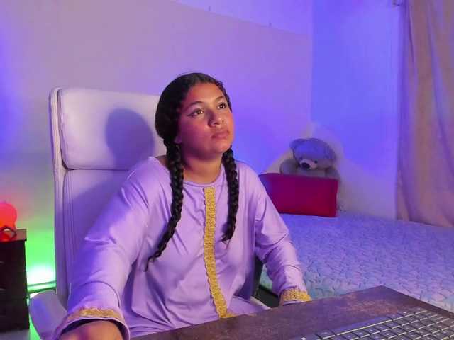 Shaira-Massu live cam on BongaCams