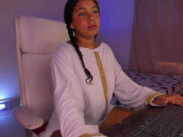 Shaira-Massu live cam on BongaCams