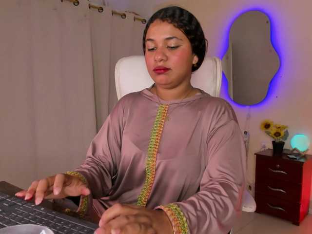 Shaira-Massu live cam on BongaCams