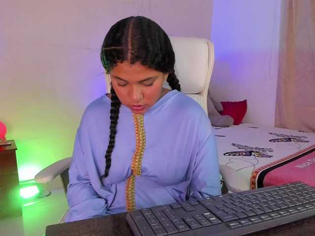 Shaira-Massu live cam on BongaCams